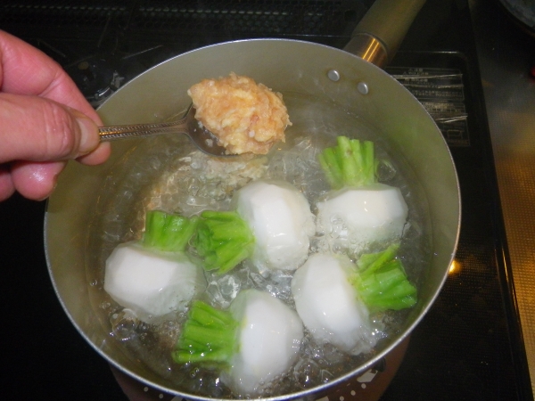 ふんわり鶏団子とかぶのスープ煮